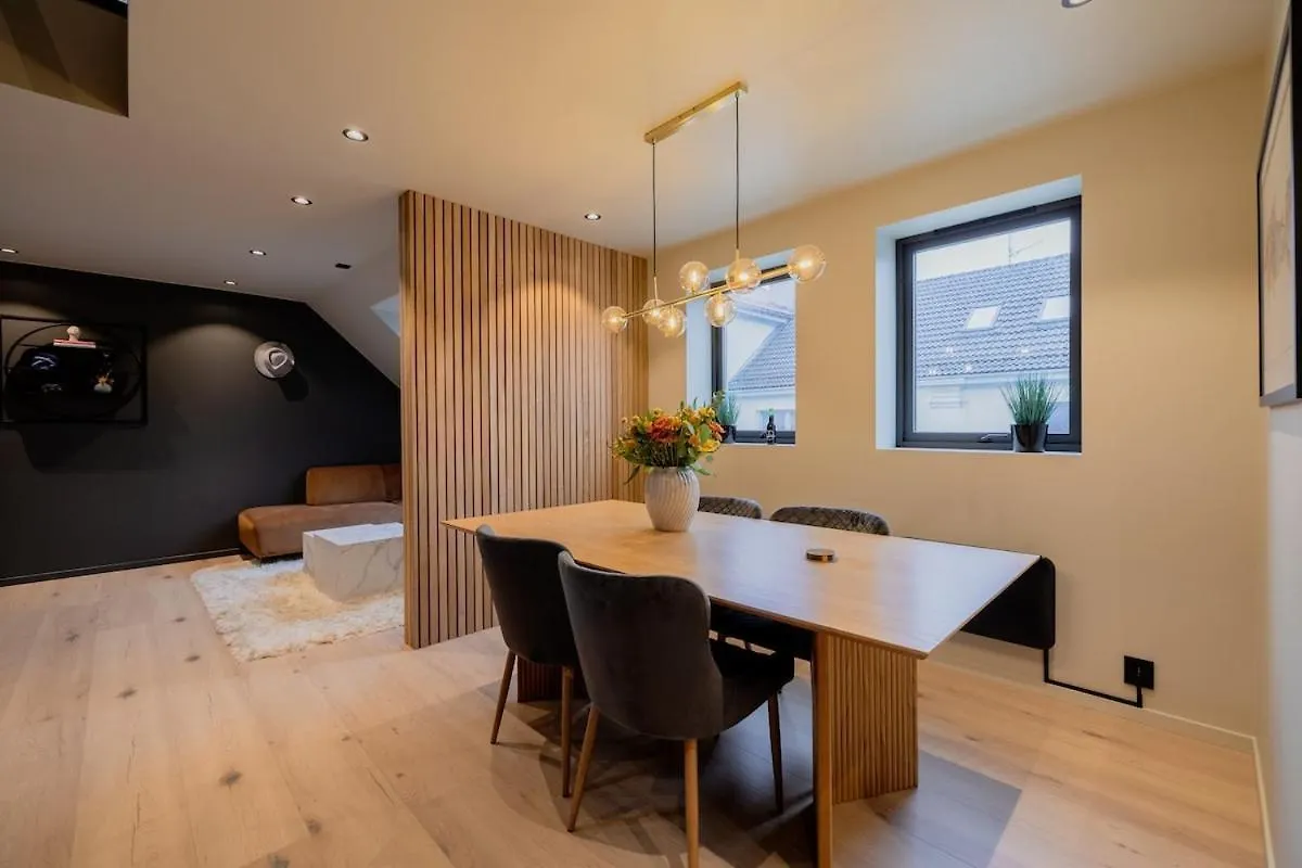 Charming 4-Bed Apartment In Bergen Center location